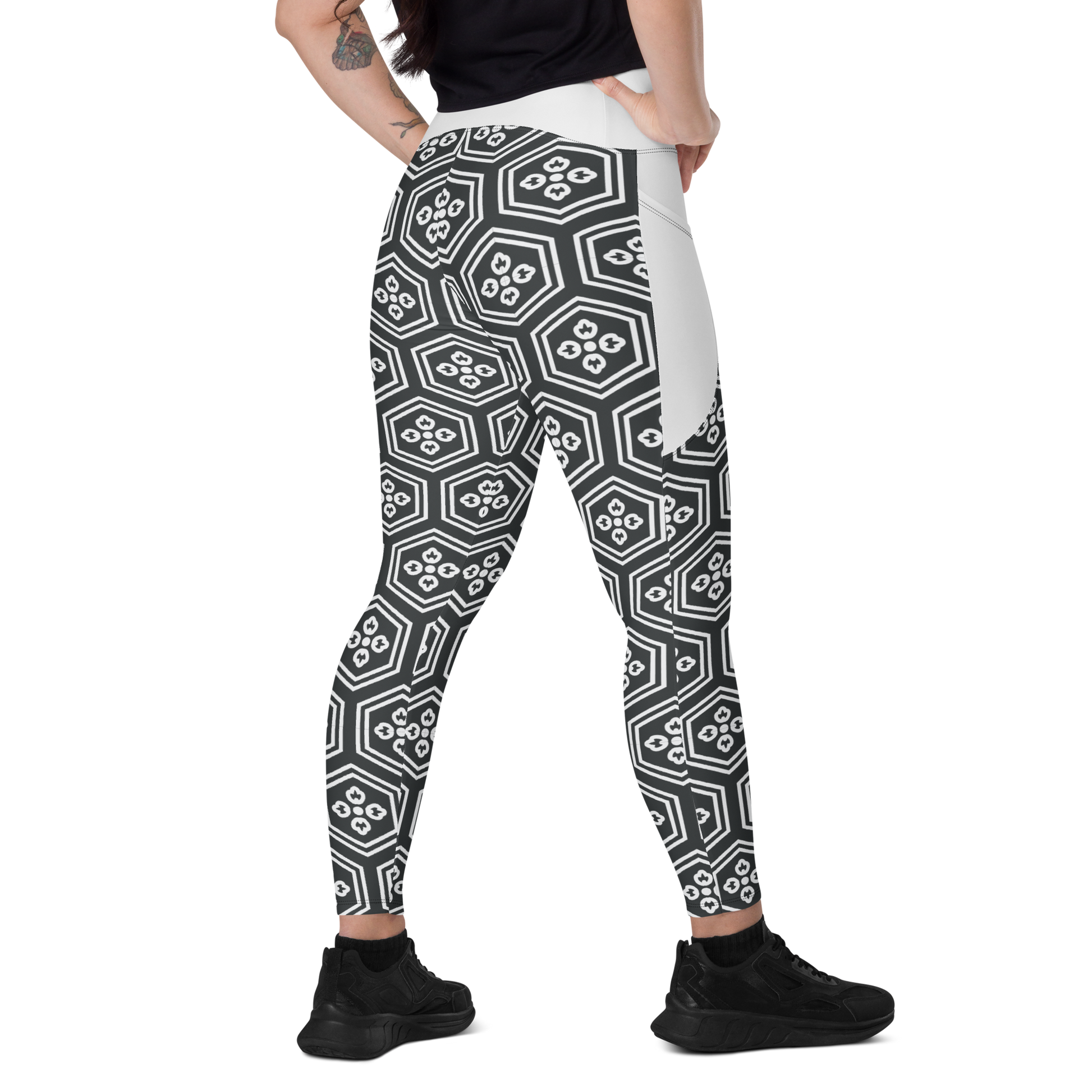 White Kikkou Leggings with pockets - Oni Threads