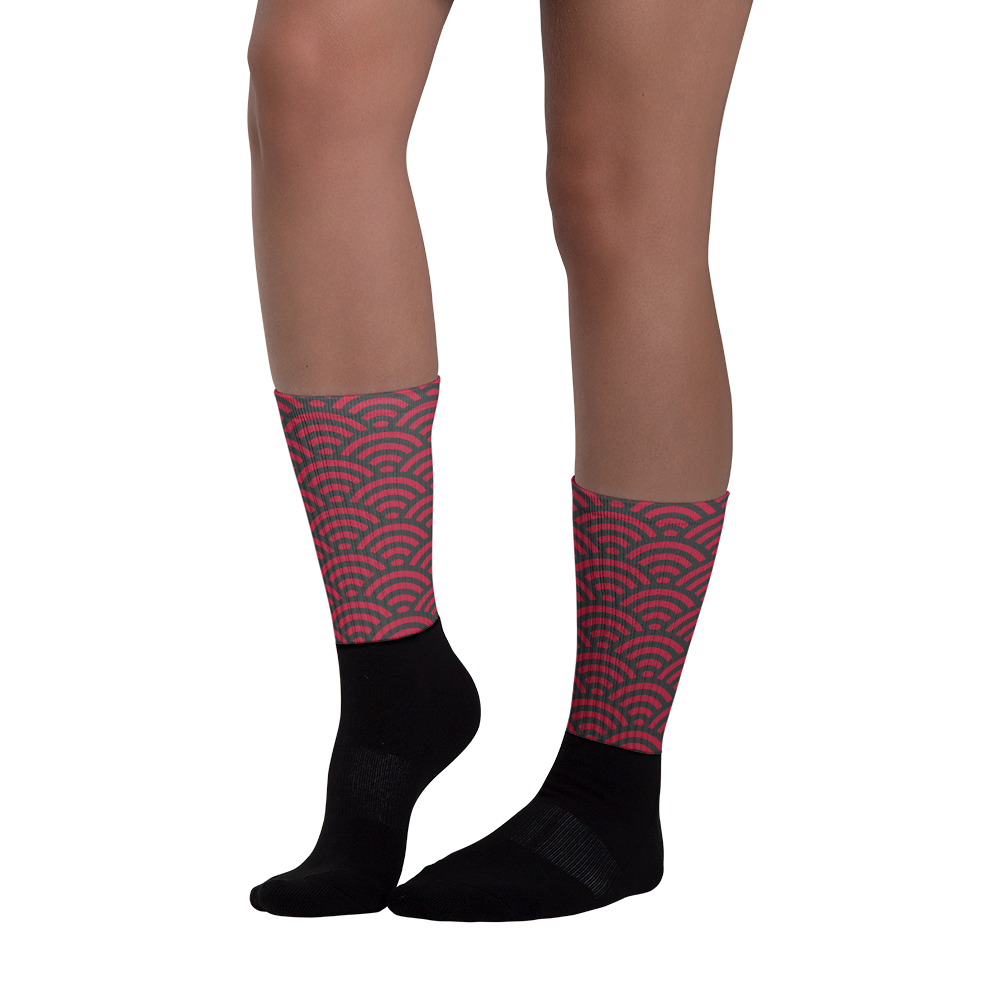 Red Seigaiha Socks - Oni Threads